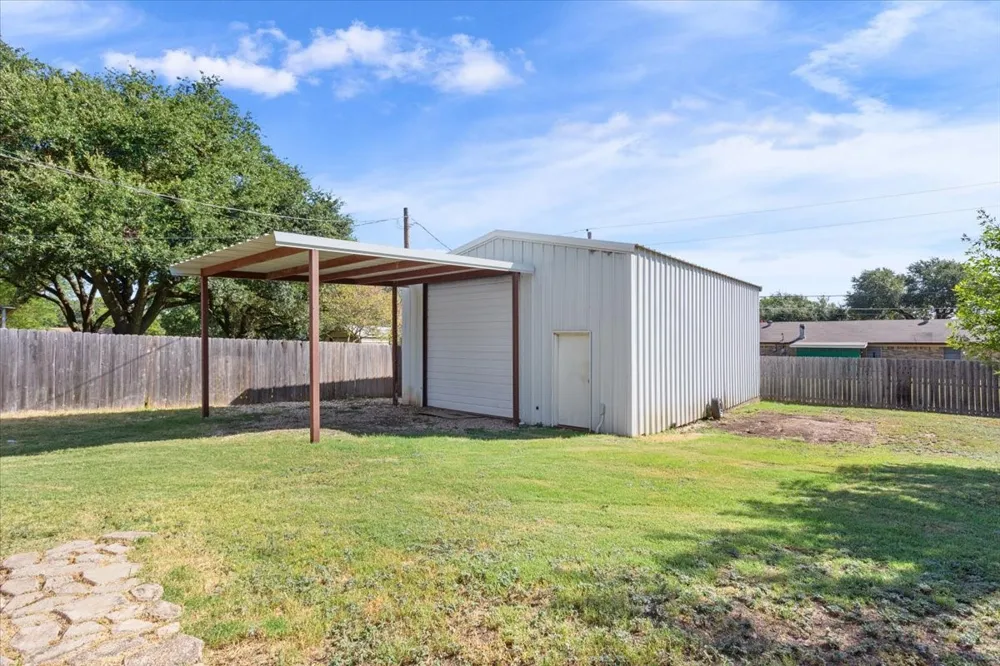 332 Bowie Lane Hewitt, TX 76643