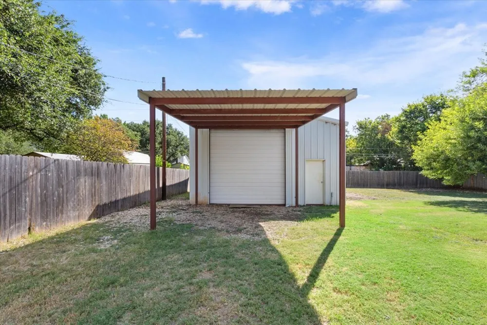 332 Bowie Lane Hewitt, TX 76643