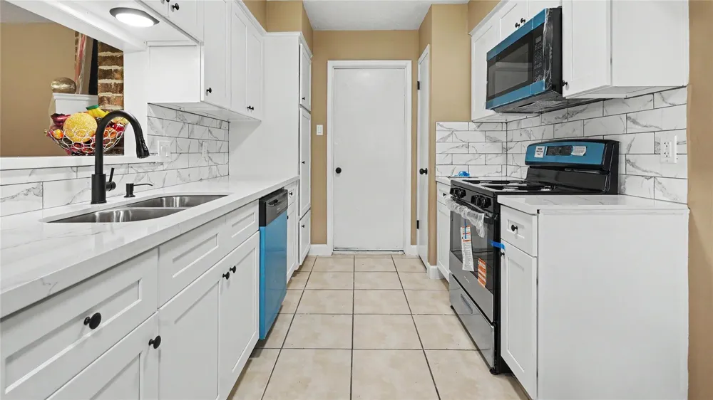 4211 Thunder Bay Drive Pasadena, TX 77504