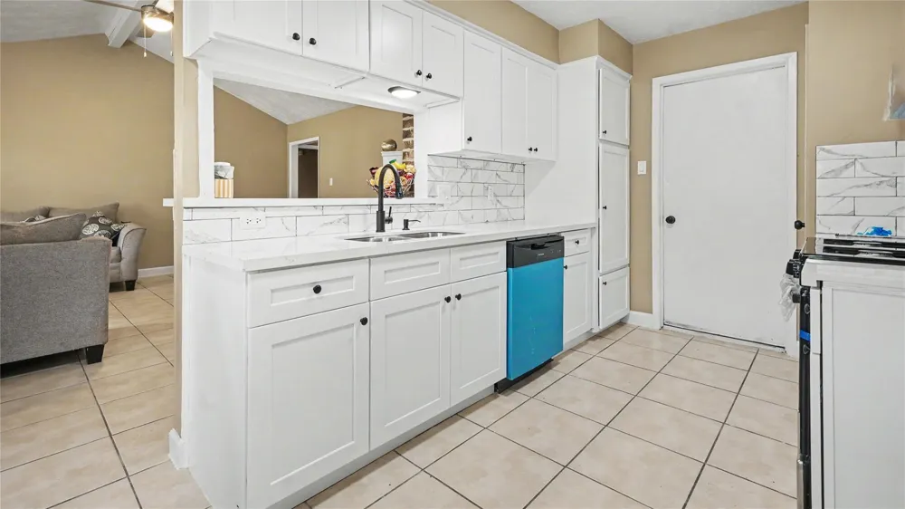 4211 Thunder Bay Drive Pasadena, TX 77504
