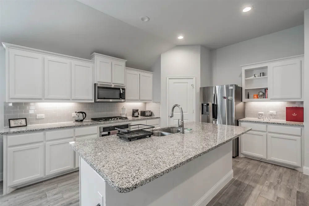 14833 Grissom Avenue Aledo, TX 76008