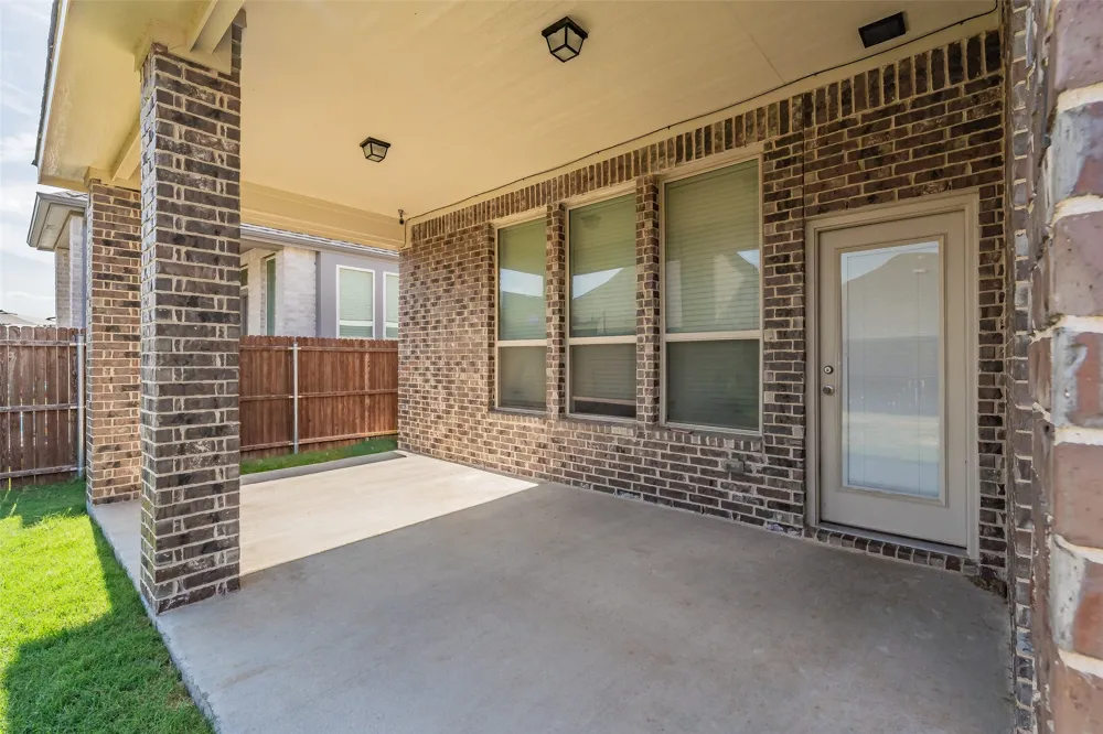14833 Grissom Avenue Aledo, TX 76008