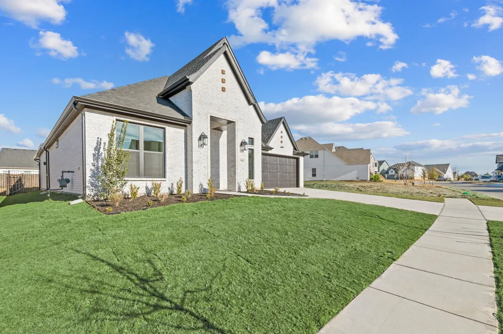 912 Highlands Avenue Aledo, TX 76008