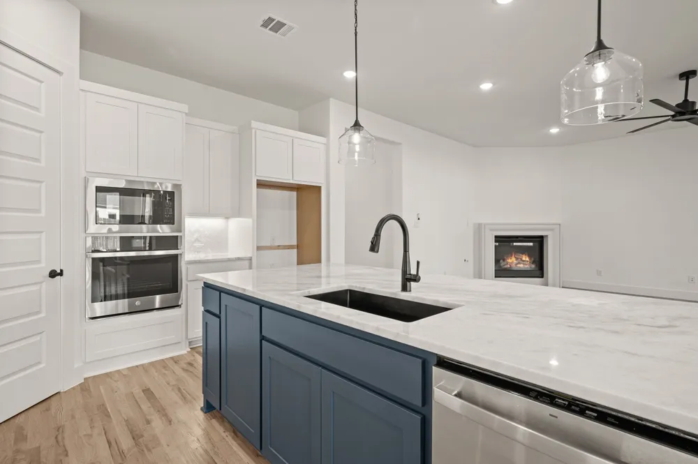 912 Highlands Avenue Aledo, TX 76008