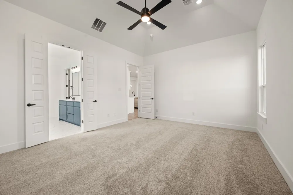 912 Highlands Avenue Aledo, TX 76008