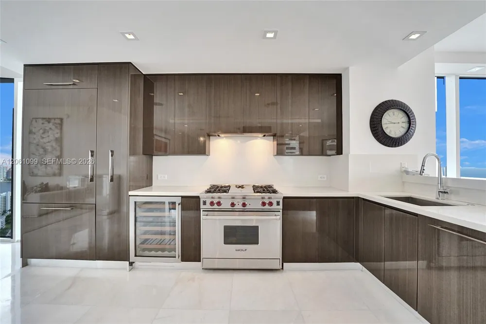 17875 Collins Ave #3201 Sunny Isles Beach, FL 33160