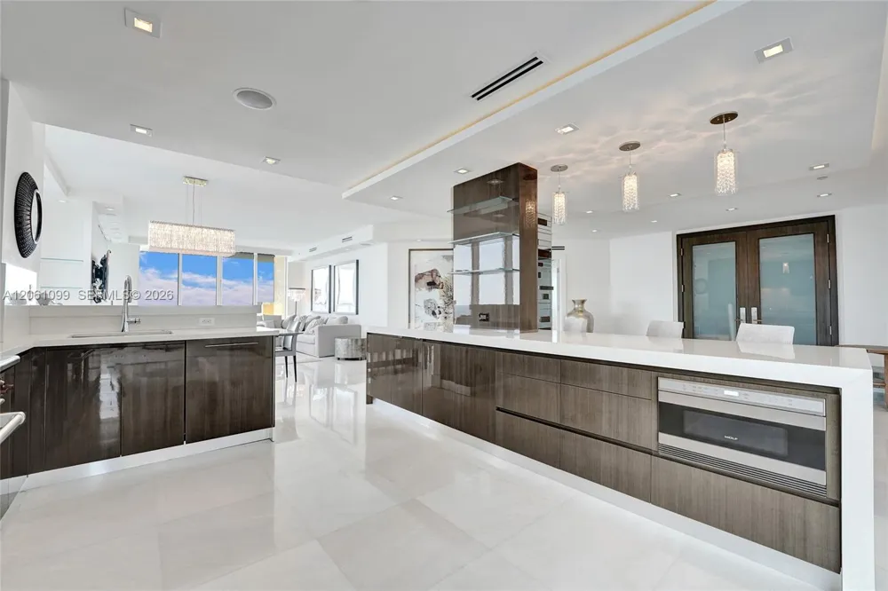17875 Collins Ave #3201 Sunny Isles Beach, FL 33160