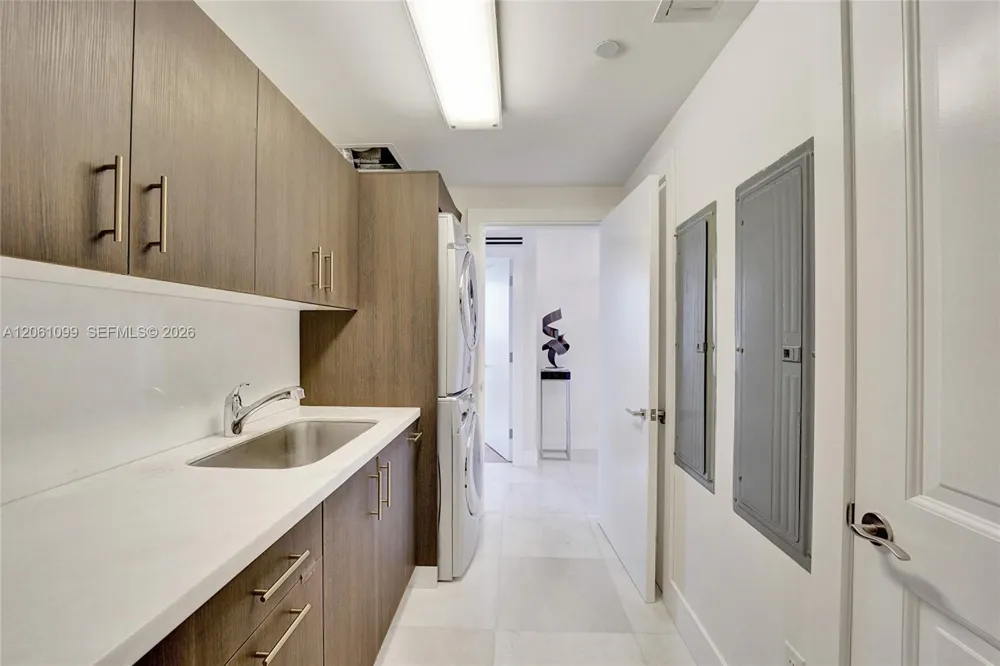 17875 Collins Ave #3201 Sunny Isles Beach, FL 33160