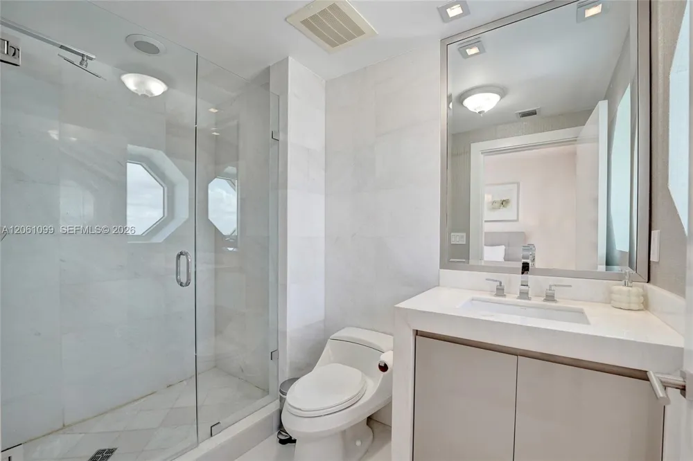 17875 Collins Ave #3201 Sunny Isles Beach, FL 33160