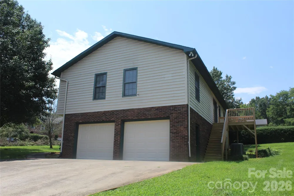205 Inglewood Drive Morganton, NC 28655
