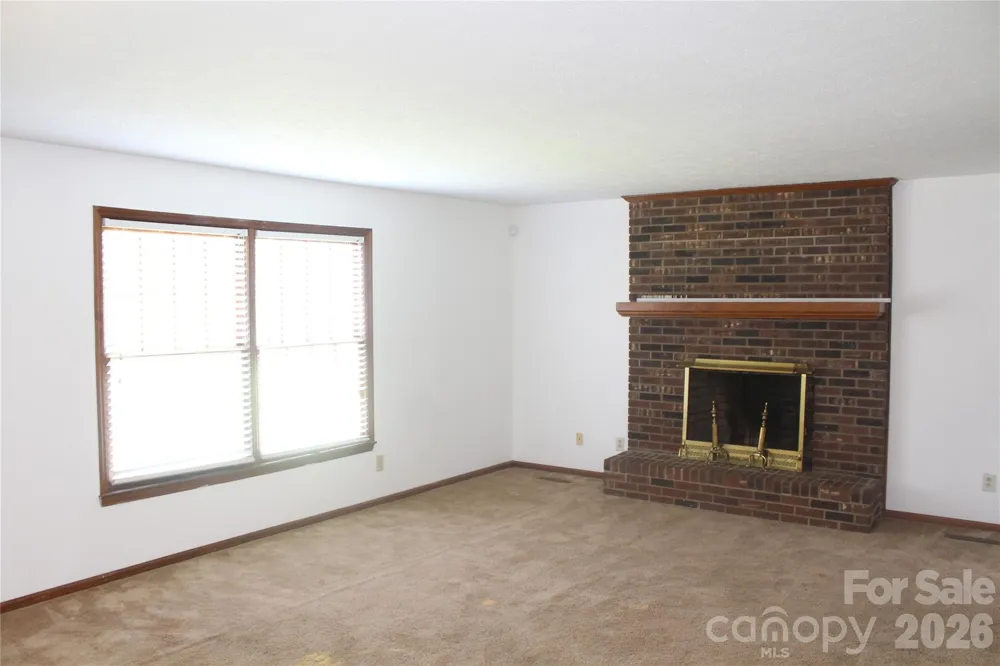 205 Inglewood Drive Morganton, NC 28655