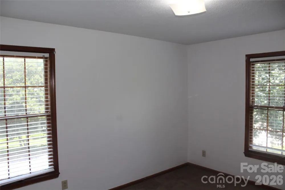 205 Inglewood Drive Morganton, NC 28655