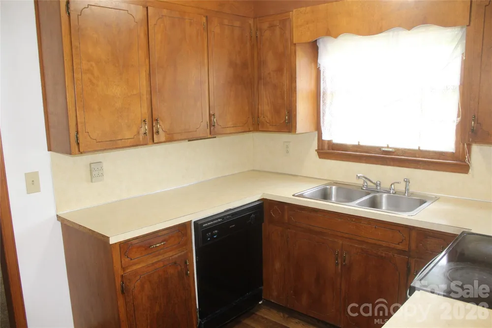 205 Inglewood Drive Morganton, NC 28655