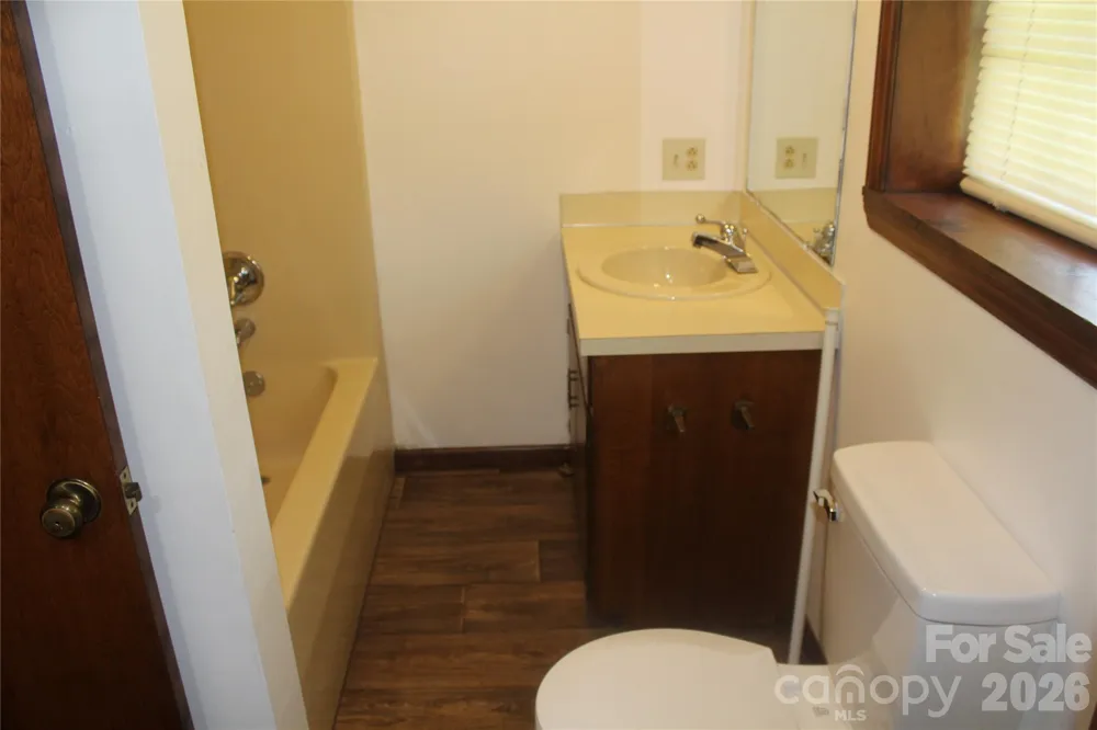 205 Inglewood Drive Morganton, NC 28655