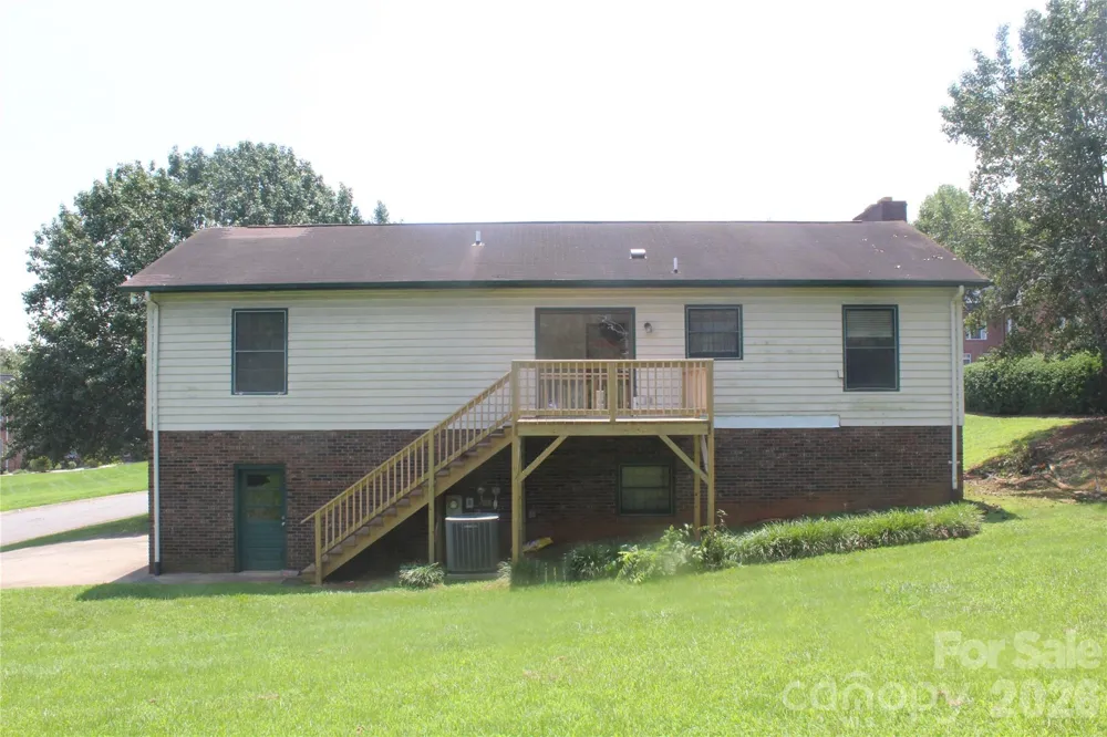205 Inglewood Drive Morganton, NC 28655