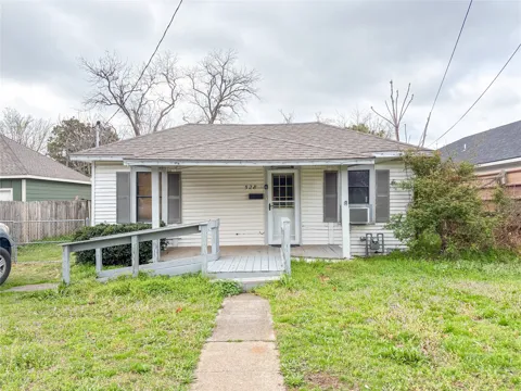528 W Florence