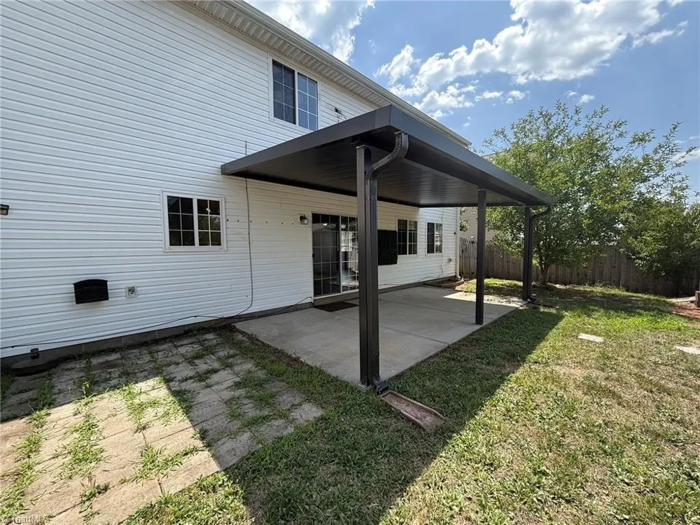 809 Topsail Drive Browns Summit, NC 27214