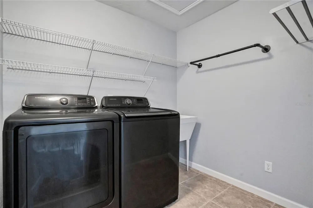 864 PARK GROVE COURT Orlando, FL 32828