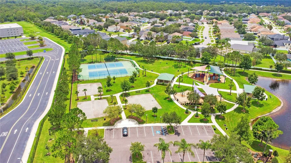 864 PARK GROVE COURT Orlando, FL 32828