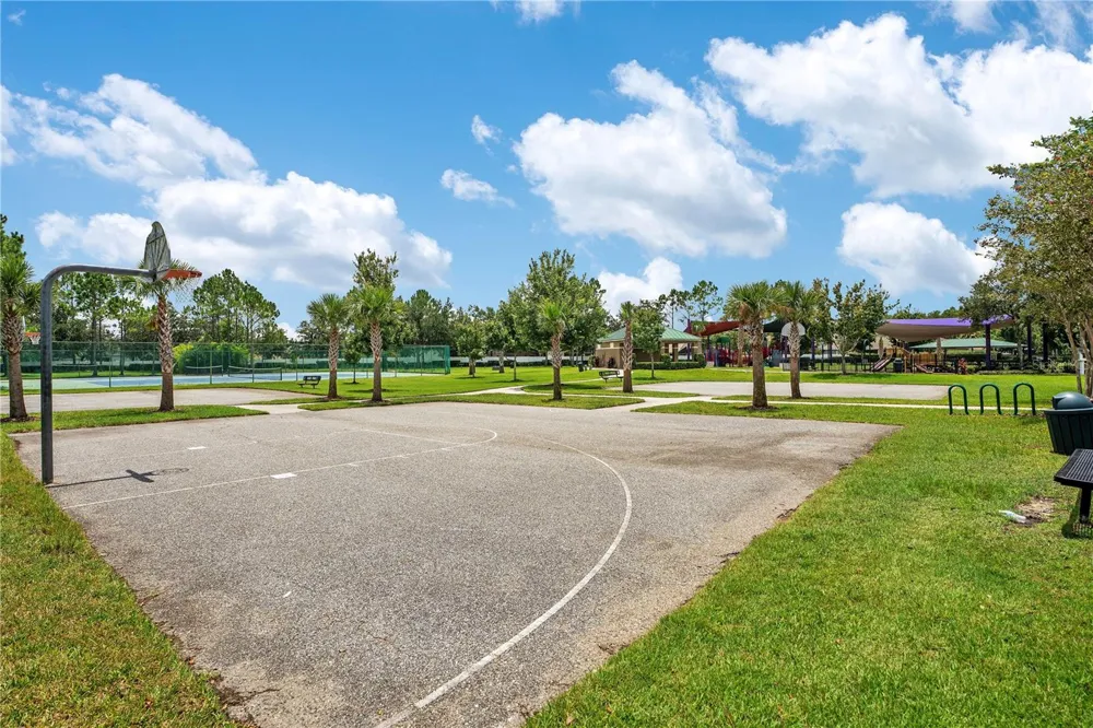 864 PARK GROVE COURT Orlando, FL 32828