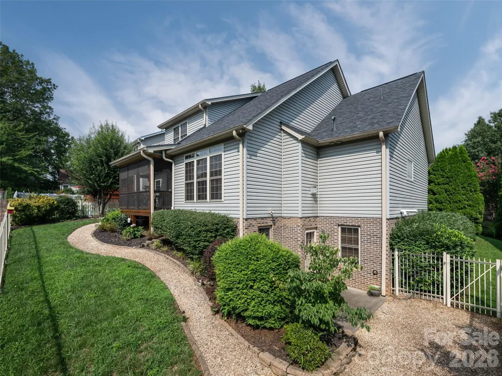 80 Driftstone Circle Arden, NC 28704