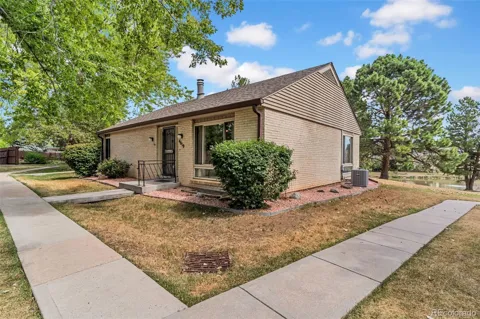 4619 W Ponds Circle