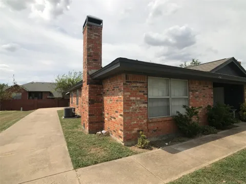 7041 Crosstimbers Lane
