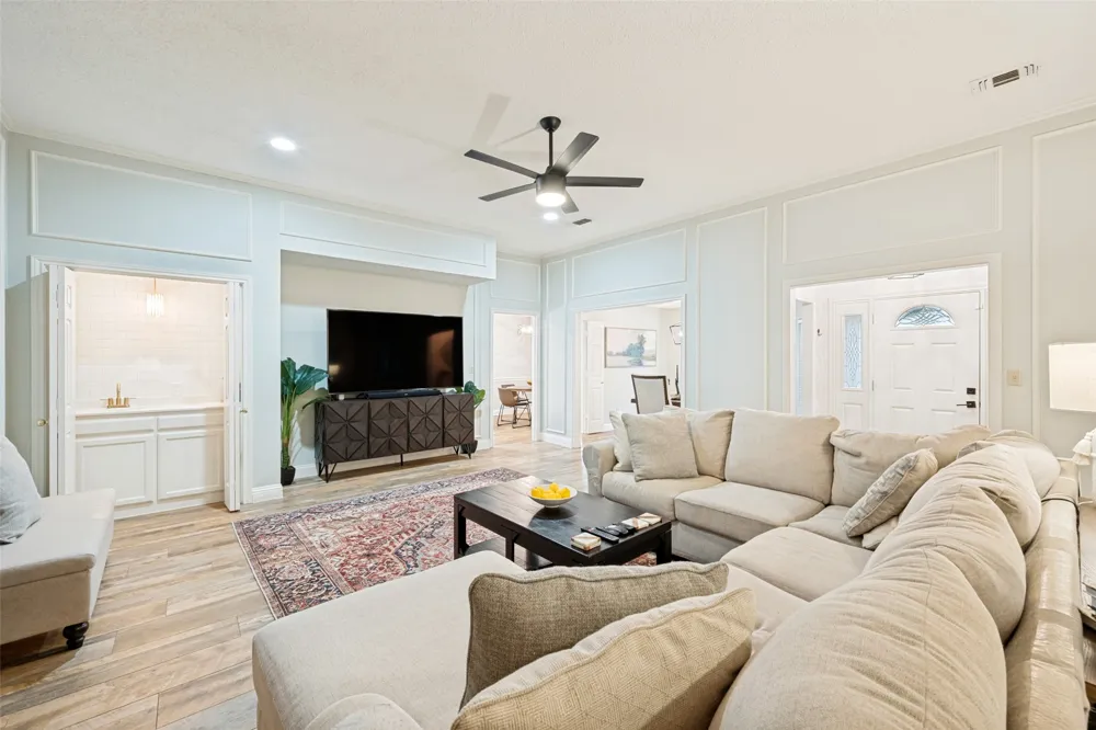 3823 Rochelle Drive Arlington, TX 76016