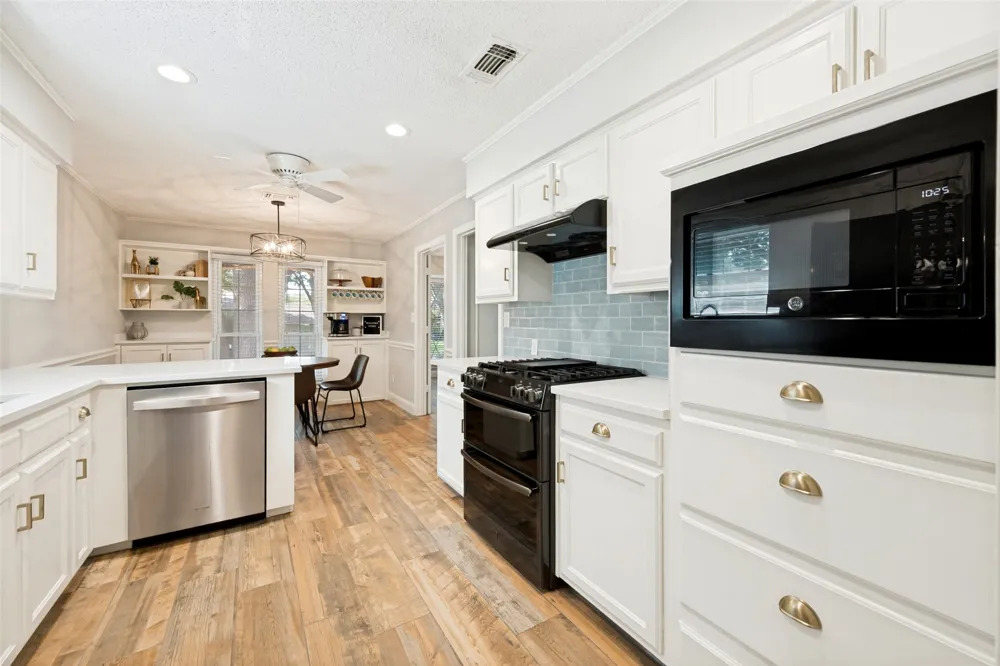 3823 Rochelle Drive Arlington, TX 76016