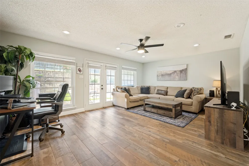 3823 Rochelle Drive Arlington, TX 76016