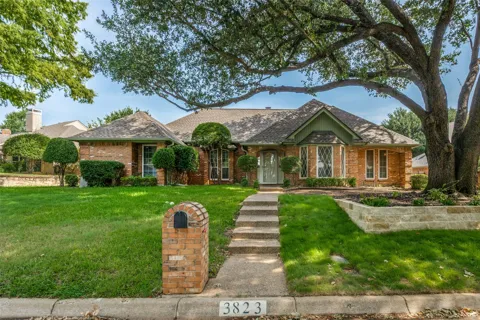 3823 Rochelle Drive