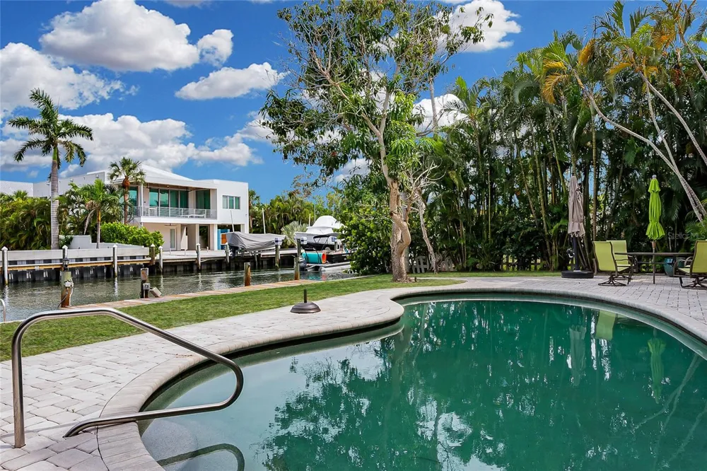 614 NORTON STREET Longboat Key, FL 34228