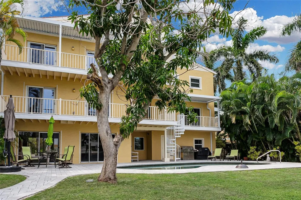 614 NORTON STREET Longboat Key, FL 34228
