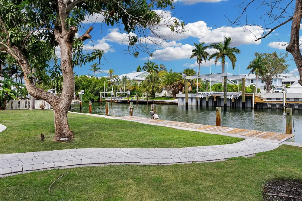 614 NORTON STREET Longboat Key, FL 34228