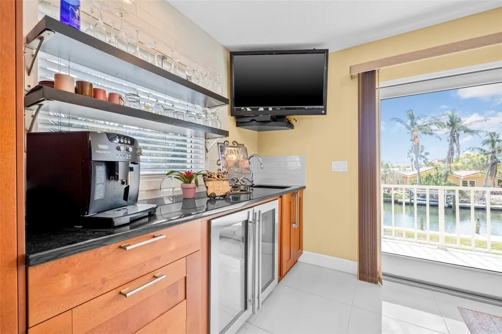 614 NORTON STREET Longboat Key, FL 34228
