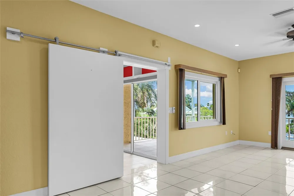 614 NORTON STREET Longboat Key, FL 34228