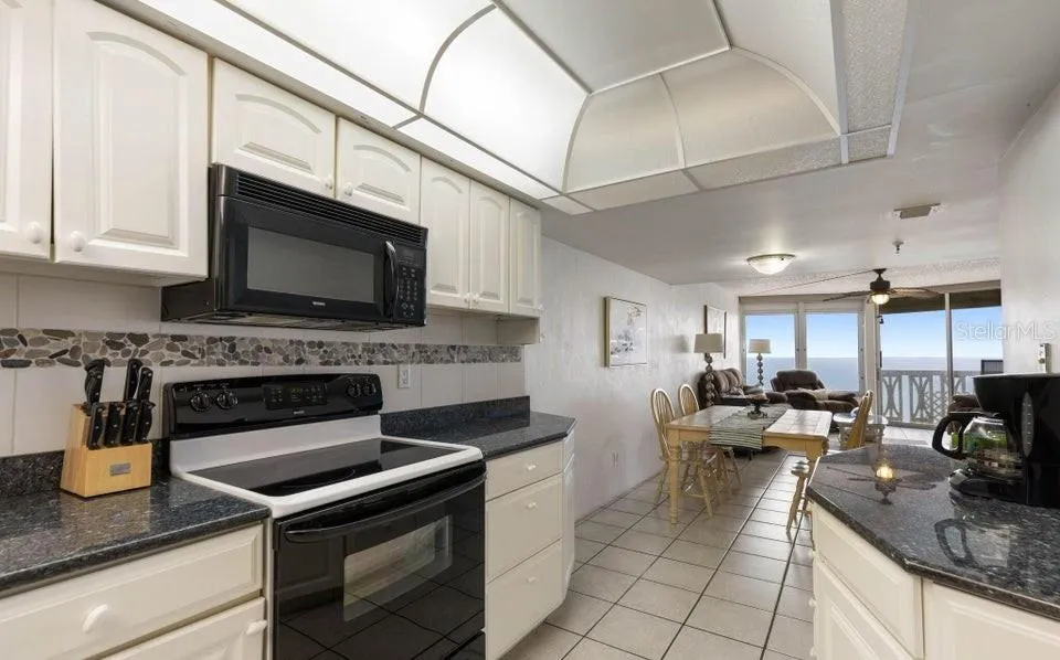 1051 OCEAN SHORE BOULEVARD #1404 Ormond Beach, FL 32176