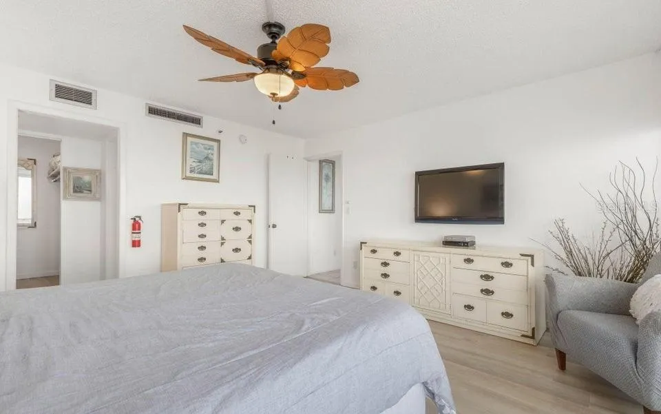 1051 OCEAN SHORE BOULEVARD #1404 Ormond Beach, FL 32176