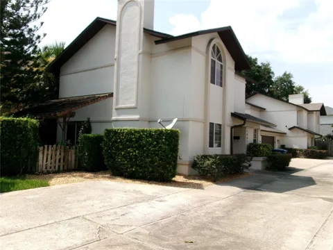 1061 ARAGON AVENUE #1061