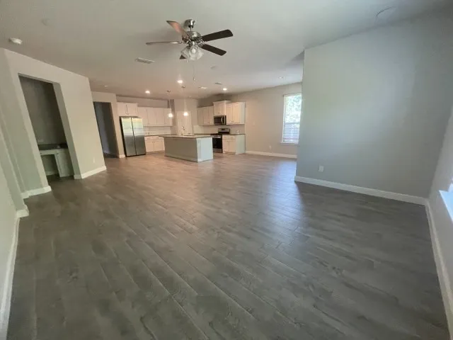 2607 Golden Bell Drive Glenn Heights, TX 75154