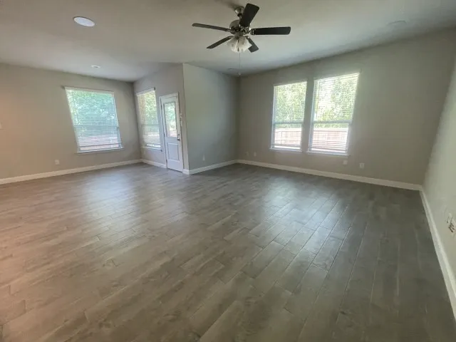 2607 Golden Bell Drive Glenn Heights, TX 75154