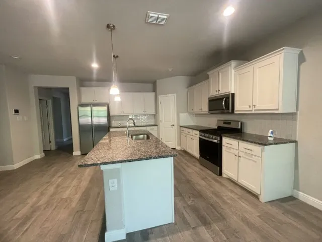 2607 Golden Bell Drive Glenn Heights, TX 75154