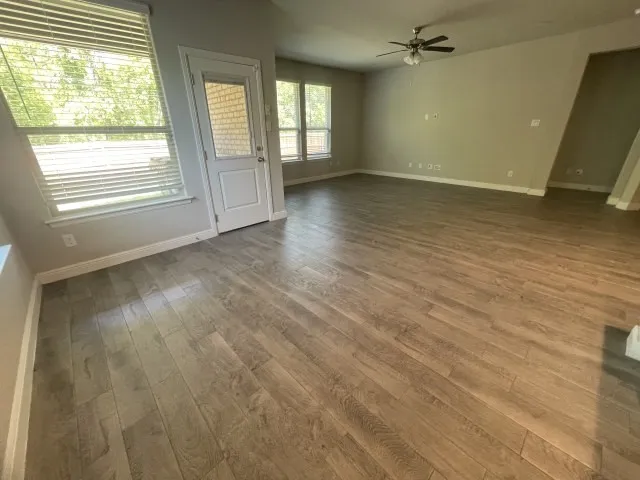 2607 Golden Bell Drive Glenn Heights, TX 75154