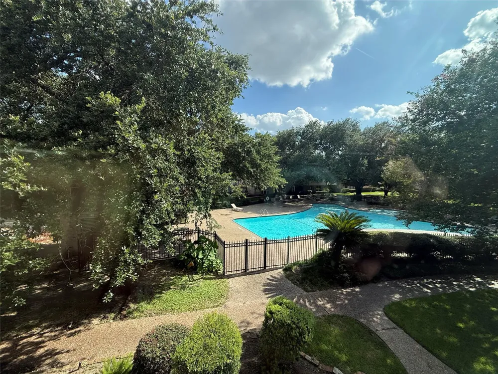 12985 Trail Hollow Drive #6 Houston, TX 77079
