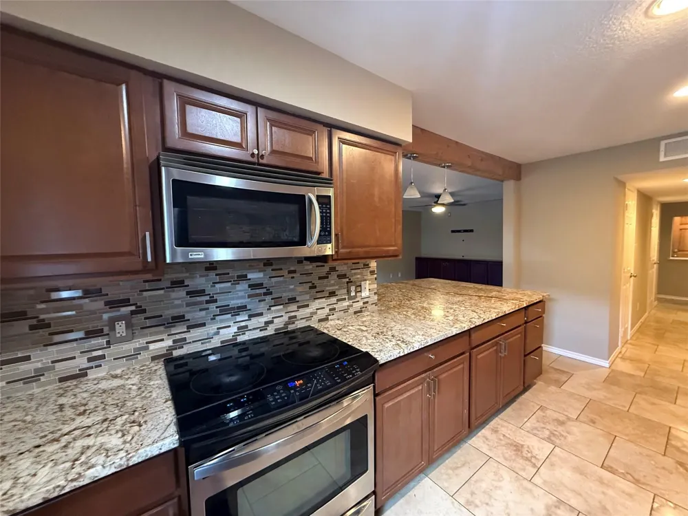 12985 Trail Hollow Drive #6 Houston, TX 77079