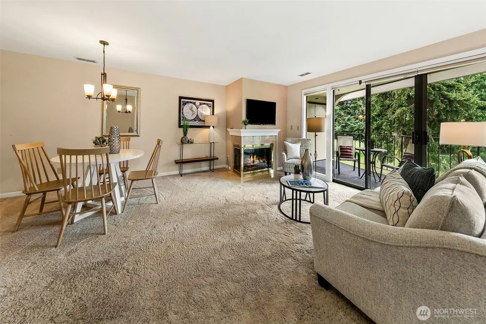 16929 Inglewood Road NE #C302 Kenmore, WA 98028