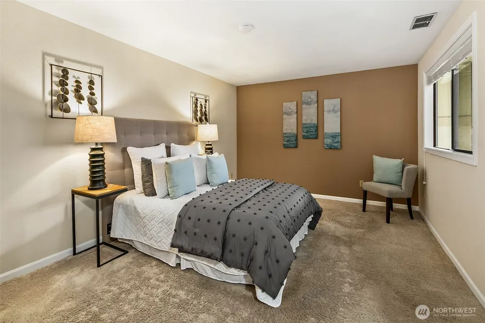 16929 Inglewood Road NE #C302 Kenmore, WA 98028