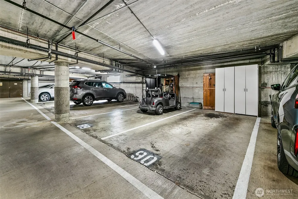 16929 Inglewood Road NE #C302 Kenmore, WA 98028