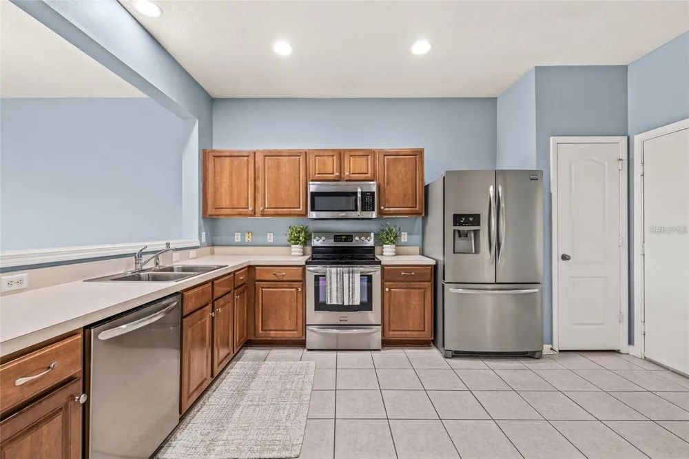 4879 POND RIDGE DRIVE Riverview, FL 33578