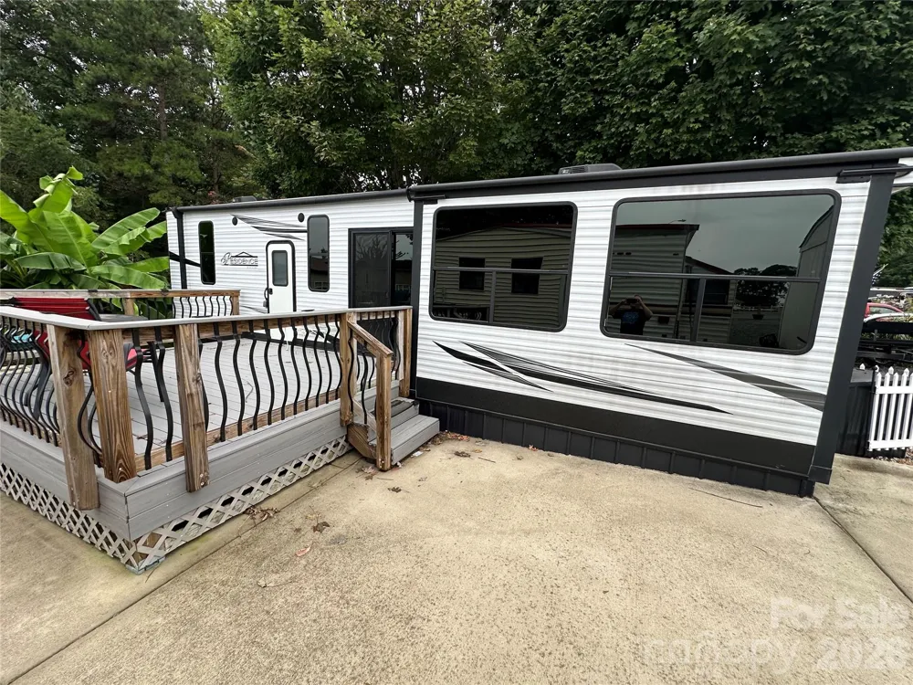 103 S Cardinal Avenue New London, NC 28127